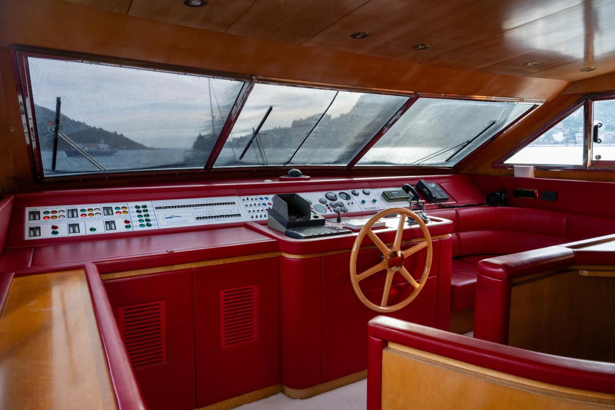 Yacht San Lorenzo 22 *
