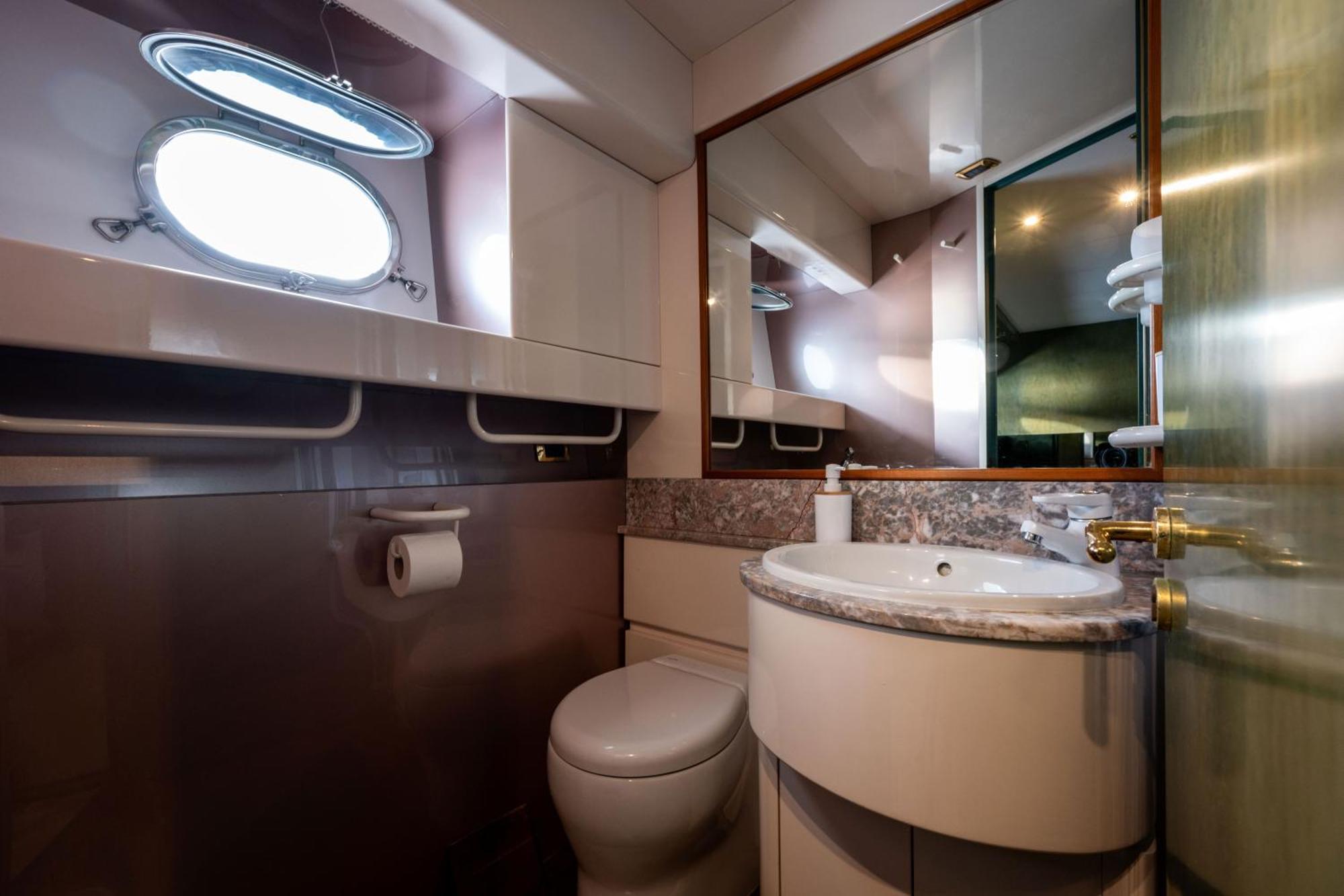 Yacht San Lorenzo 22